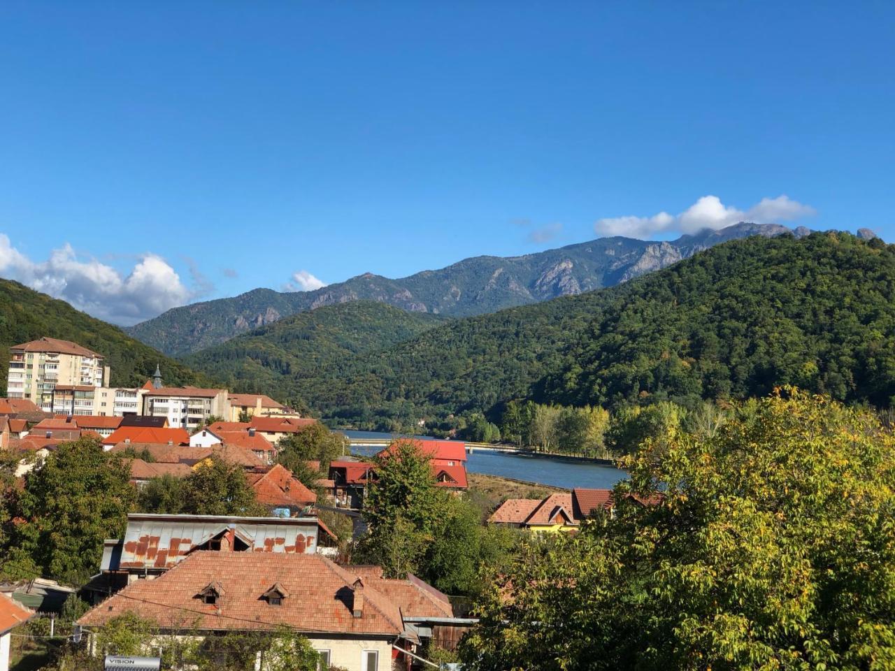 Apartament Belvedere Călimăneşti Екстериор снимка